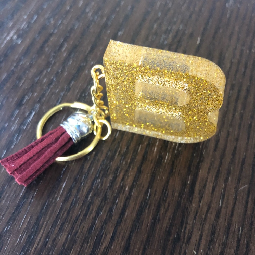 Handmade Letter “B” Keychain - Picture 3 of 6